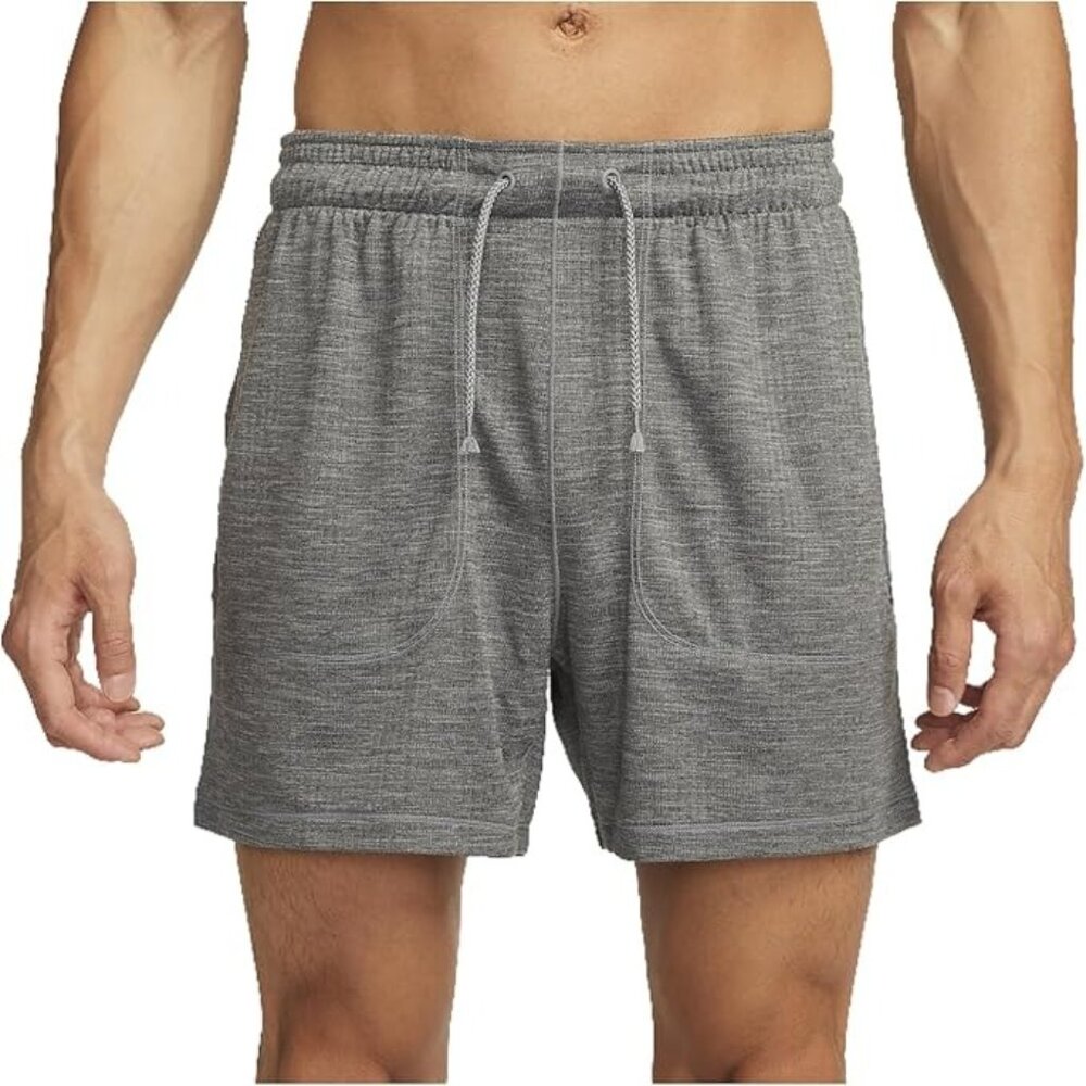 NWT Nike Men's Yoga Shorts in Gray Size Large